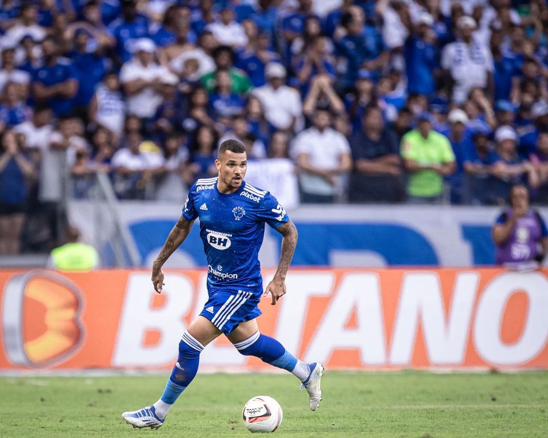 Craque Do Cruzeiro Abre O Jogo E Revela Que Quer Renovar A Raposa