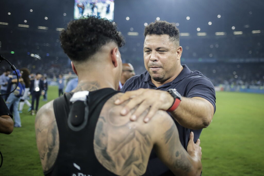 Ronaldo Surpreende Geral E Elogia Jogadores Do Cruzeiro Pela Primeira Vez