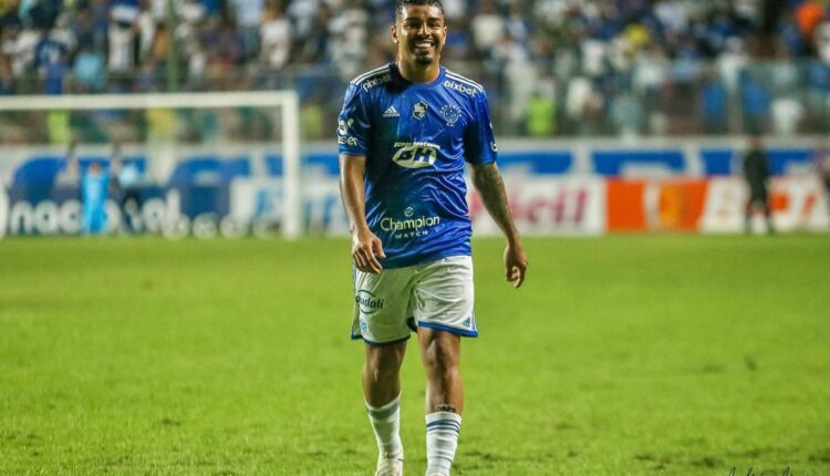 Craque Do Cruzeiro Faz Postagem Enigm Tica E Preocupa Torcida Do Clube