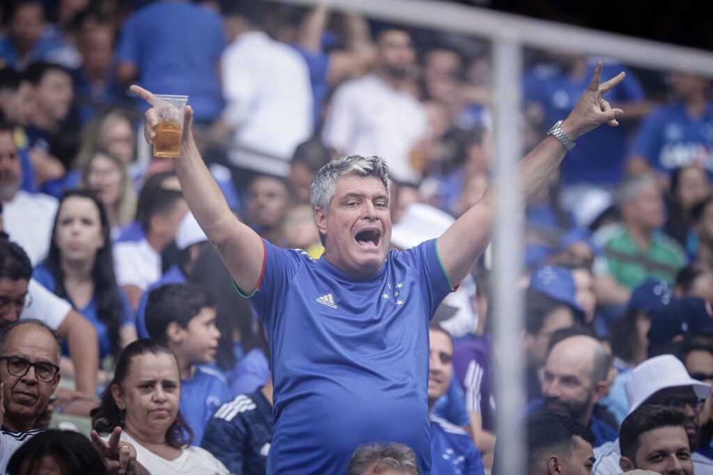 Torcida Do Cruzeiro Provocou Terremoto Ao Pular De Alegria Essa Not Cia