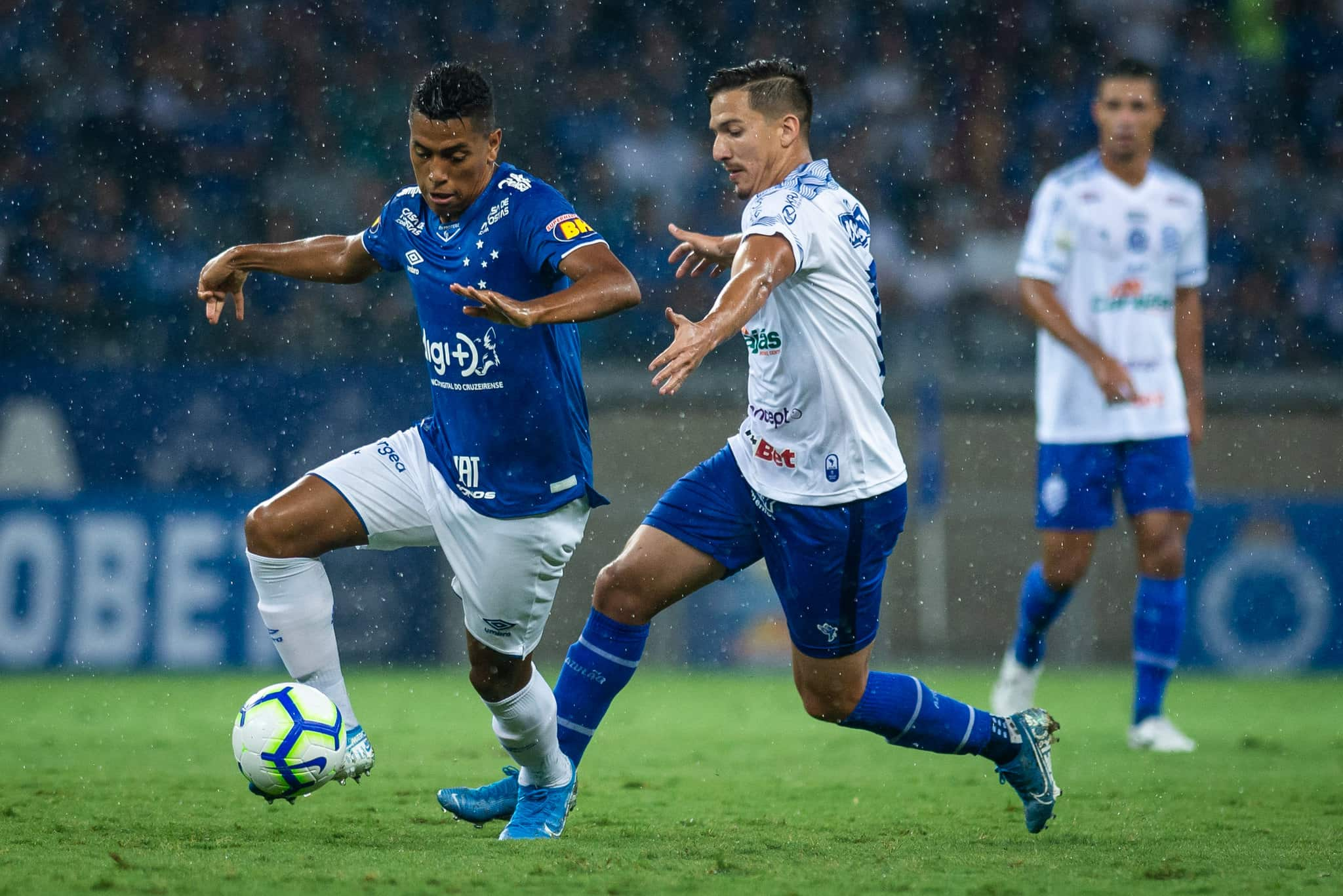 Vitória x CSA: onde assistir AO VIVO ao jogo do Brasileirão Série B