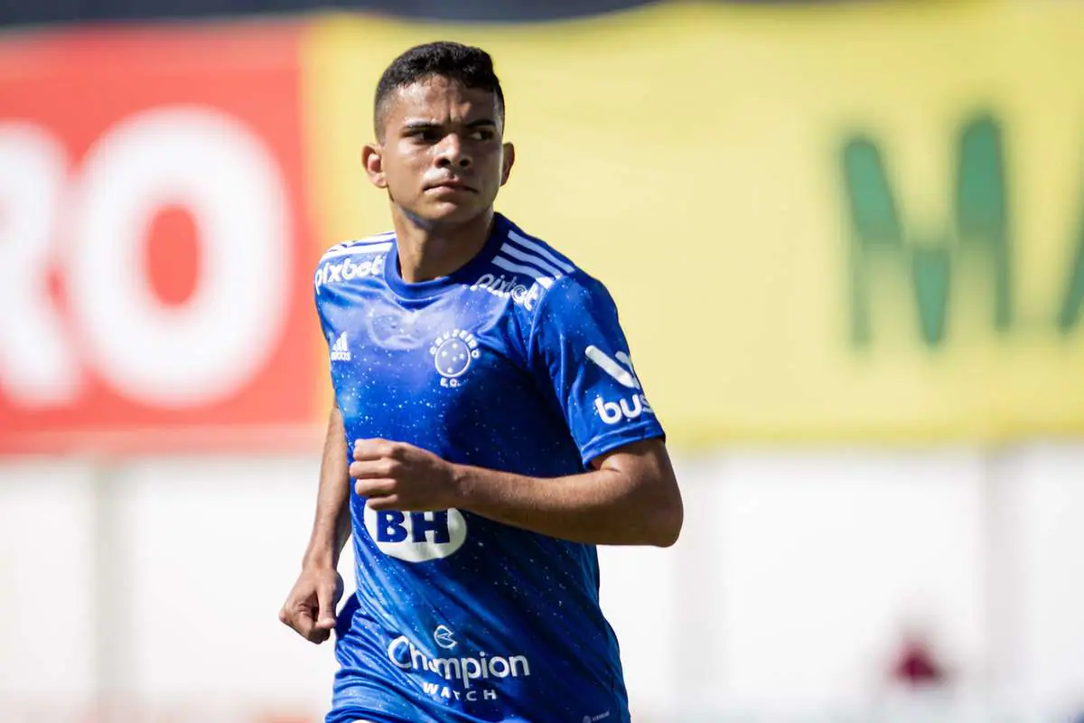 Bruno Rodrigues fala das cobranças que recebe do técnico Pezzolano