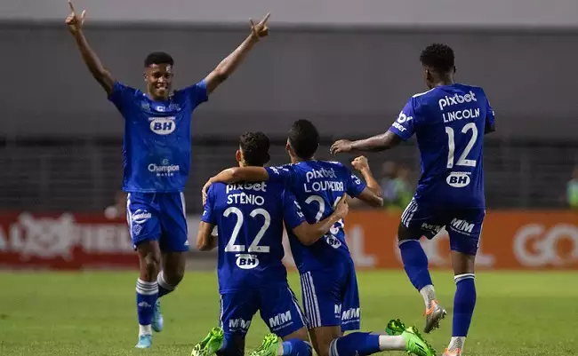 Vídeo dos bastidores do Cruzeiro trouxe detalhes da logística diferenciada para a partida em Maceió