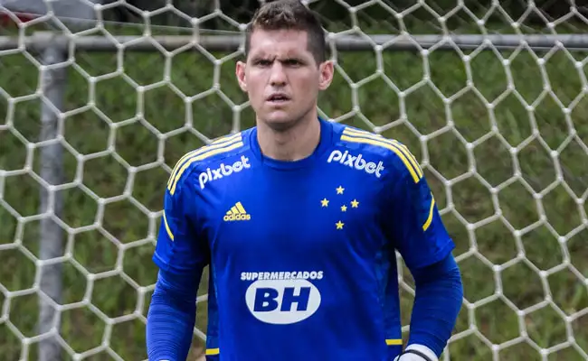 Rafael Cabral ressalta o trabalho coletivo do Cruzeiro