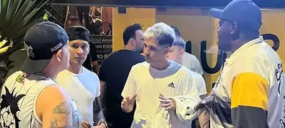 Craque do Atlético-MG é flagrado em balada e torcida do Cruzeiro da risada de má fase do rival