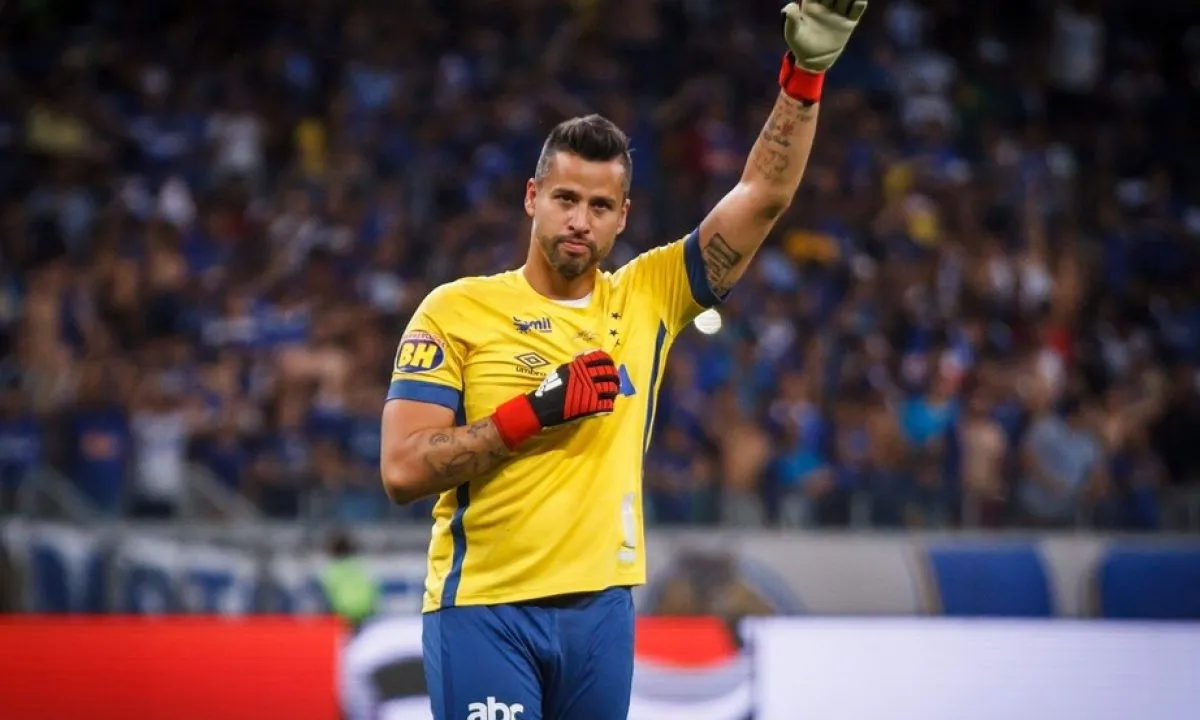 Ídolo do Cruzeiro enfrentou o Atlético-MG neste sábado; rivalidade é de 20 anos