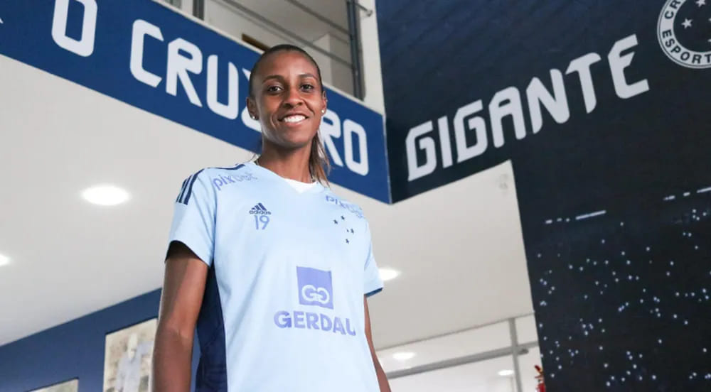 Diretora do Cruzeiro expõe situação do futebol feminino no clube