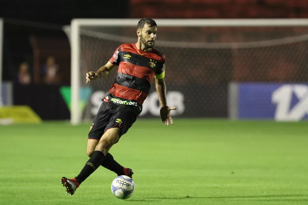 Salário do zagueiro Rafael Thyere vai custar milhões aos cofres do Cruzeiro