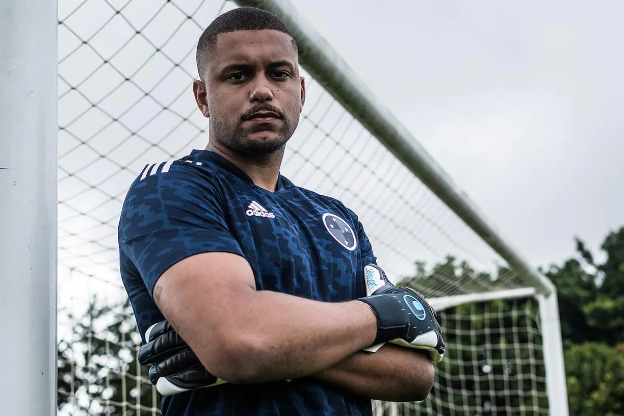 Goleiro Anderson é registrado no BID e já pode jogar pelo Cruzeiro