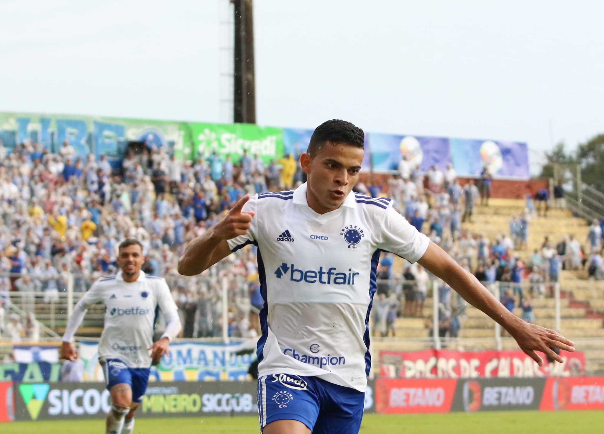 Terceira camisa do Emelec 2023 é revelada pela Adidas