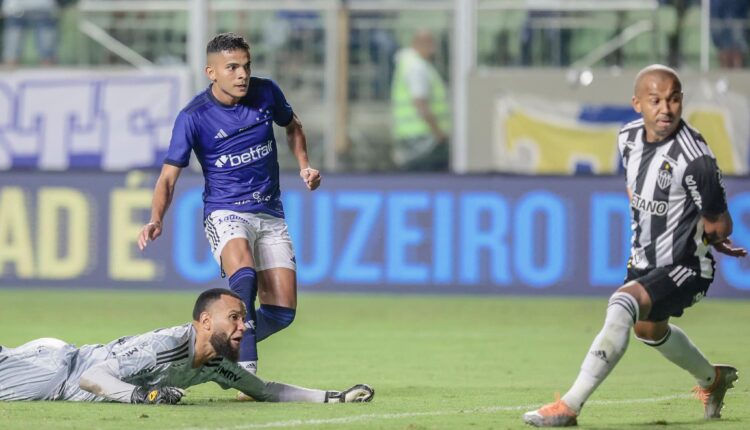 No Mineirão sem torcida, Cruzeiro e - Doentes por Futebol