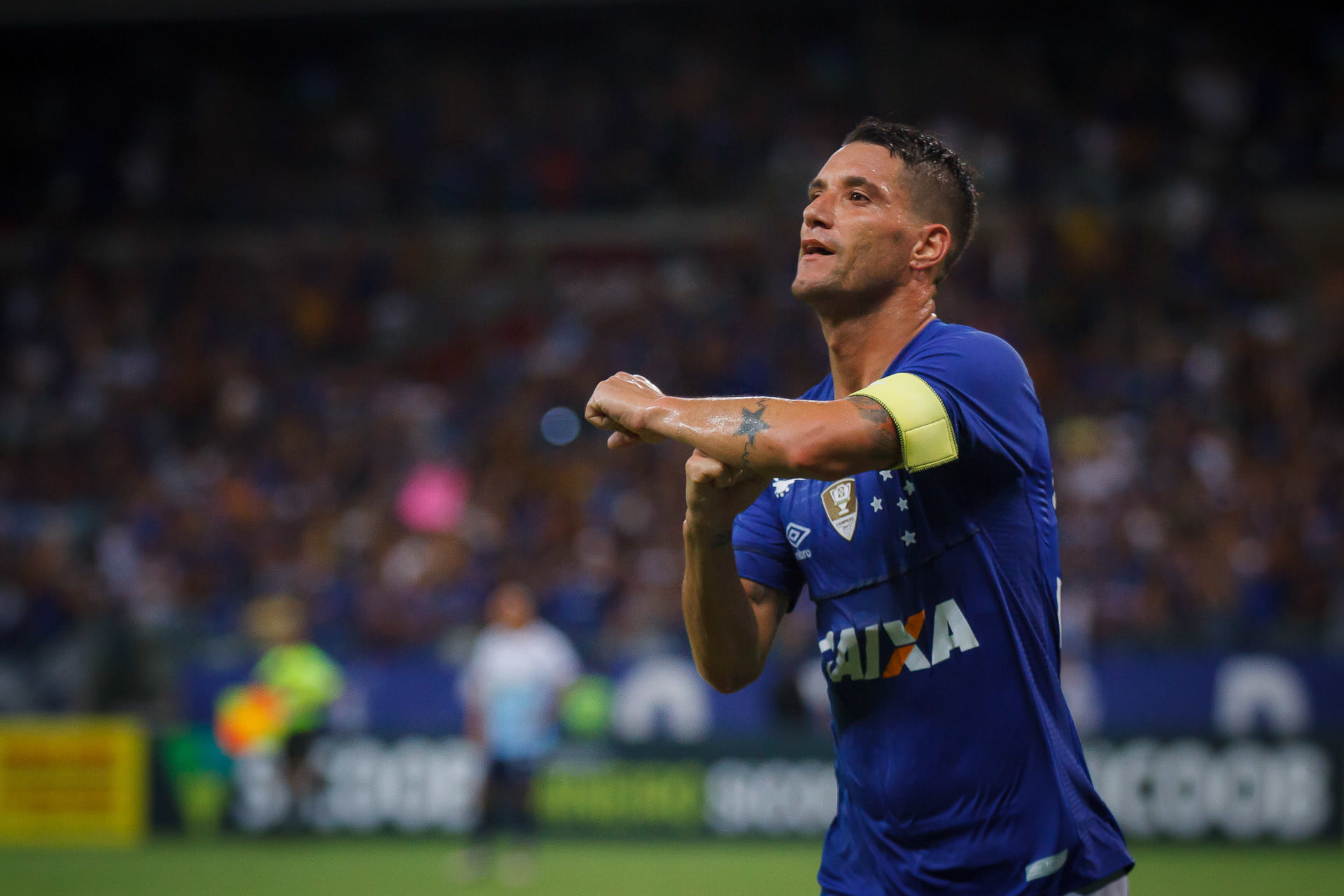 Thiago Neves revela crise conjugal e desabafa sobre não poder 'carregar' 10  jogadores nas costas - Lance!