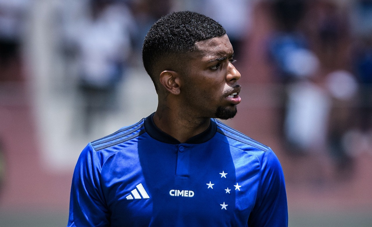 Costa Marques Notícias :: Cruzeiro apresenta o atacante Wesley