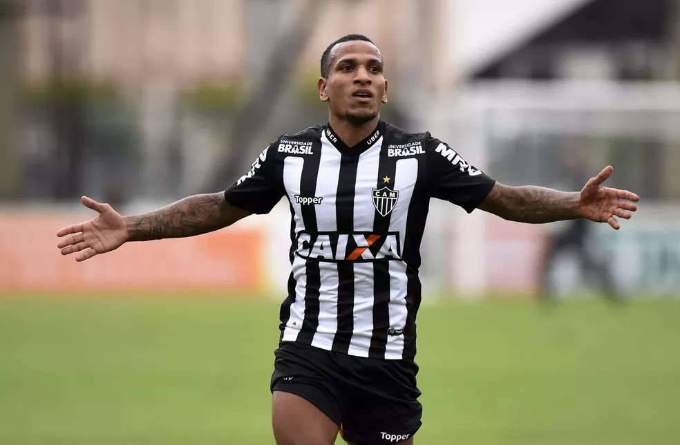 Deu ruim! Ídolo do Cruzeiro é humilhado na Libertadores