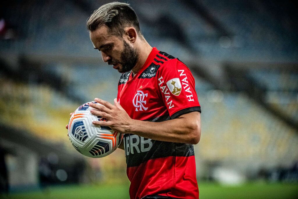 Everton Ribeiro Pode Ser O Grande Nome Do Cruzeiro Em