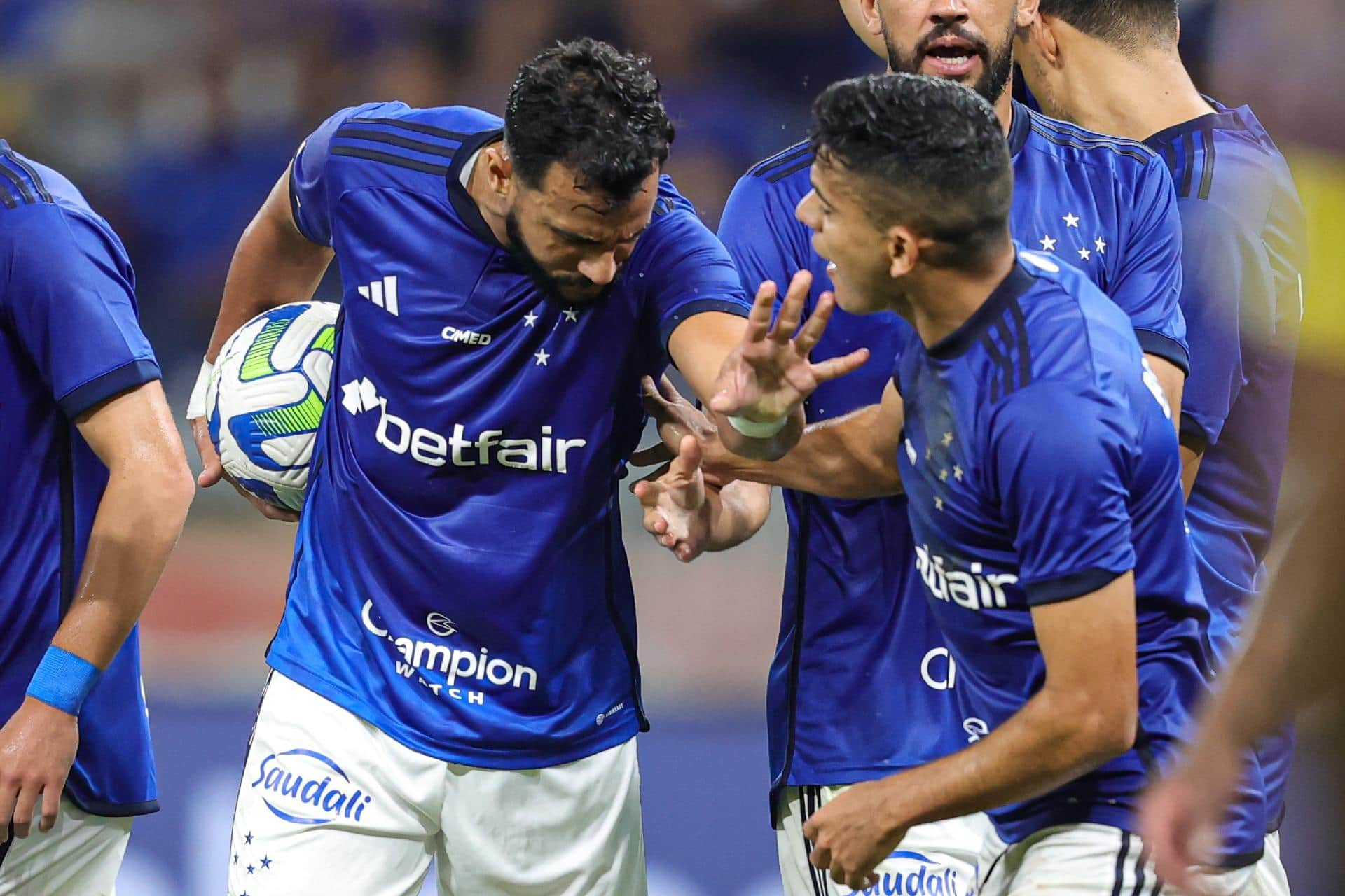 O Triste Desfecho De Henrique Dourado Após Sair Do Cruzeiro