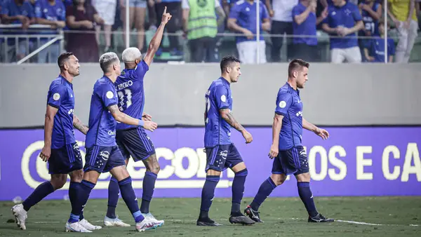 Cruzeiro dá show e marca presença na seleção do Brasileirão 2023