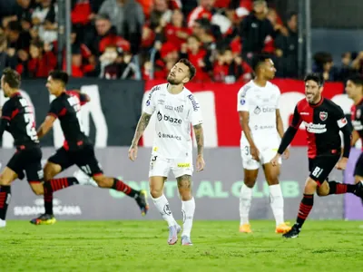 Santos perde e vai chegar em crise contra o Cruzeiro