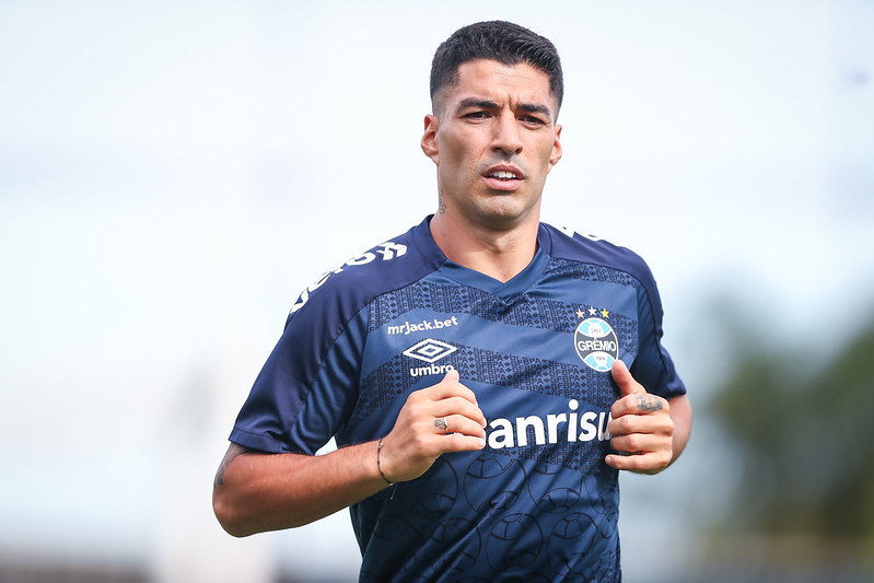 Luis Suárez joga hoje? Os suspensos e lesionados do Grêmio para