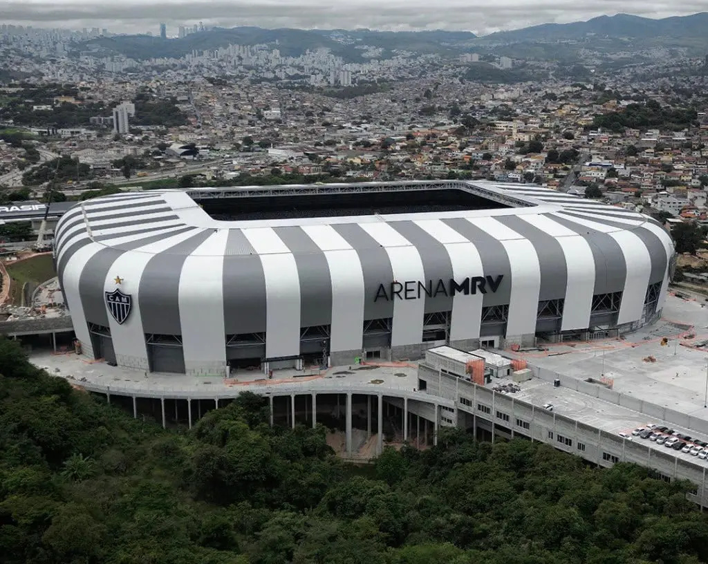 Atlético vira piada nacional e precisa paralisar partida de estreia da Arena MRV