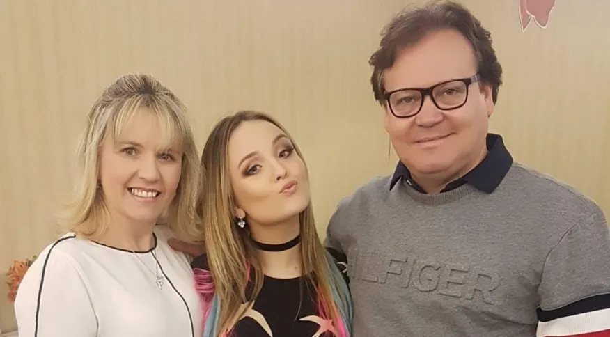 Caso de Larissa Manoela é comparado ao que aconteceu com o Cruzeiro