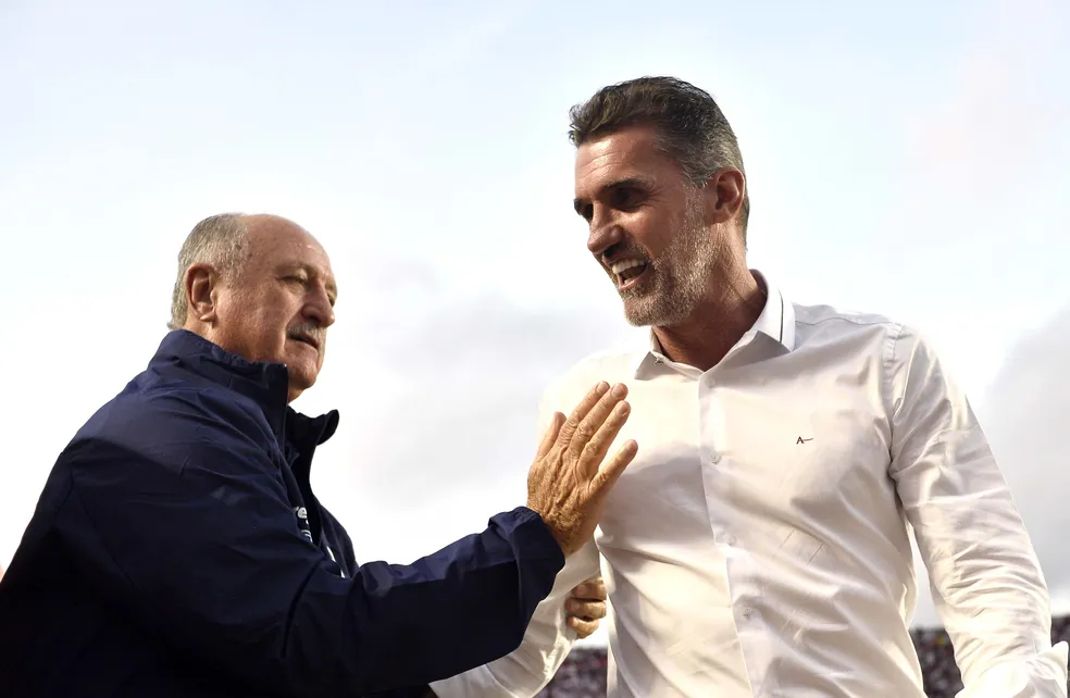 Caiu! Coelho não demora muito e demite técnico
