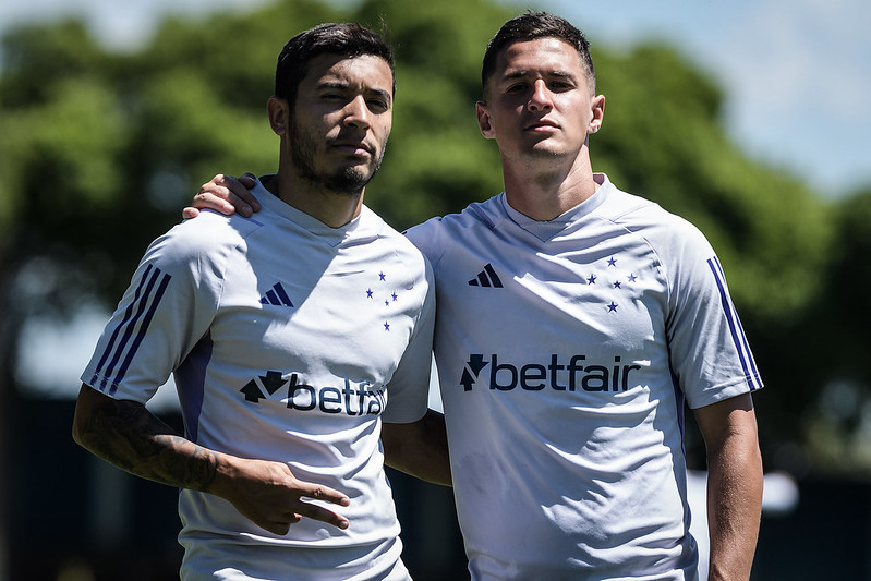 Se recuperando de lesão, Wesley Gasolina completa um ano de Cruzeiro