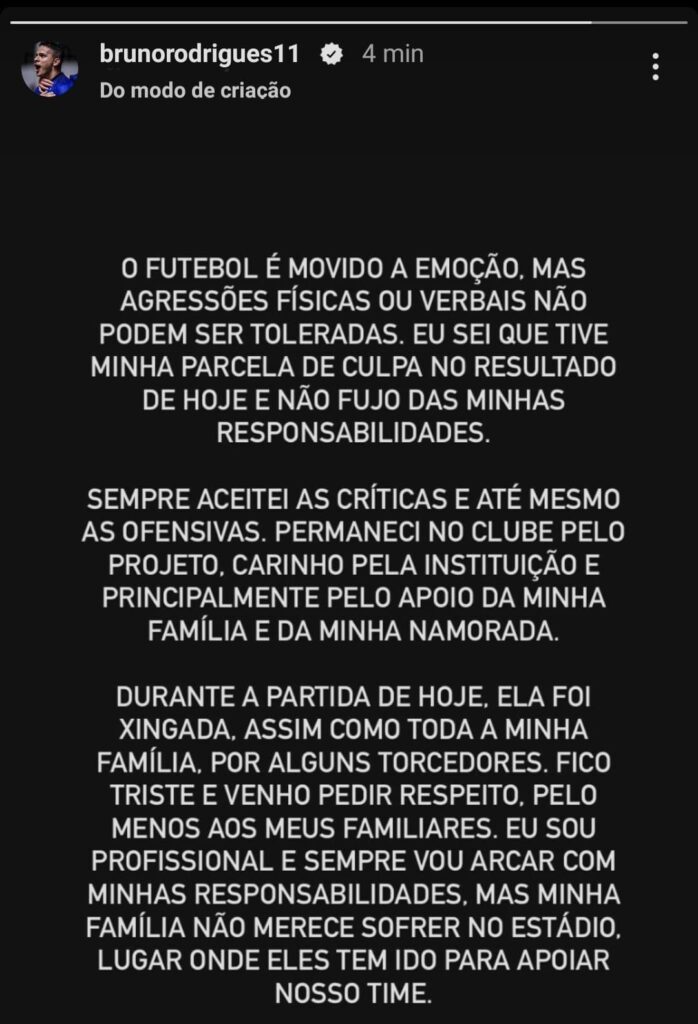 Cruzeiro pensa demais e vê rival tomar a frente por Bruno Rodrigues, que discutiu com torcedores 1 GAO B 1WkAAmm5u