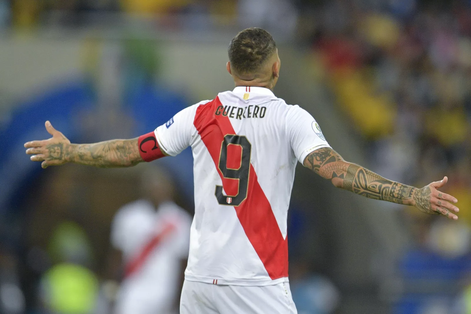 Paolo Guerrero acabou de ser anunciado