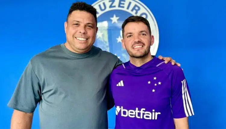 Assim foi o primeiro encontro entre Ronaldo e Nicolás Larcamón