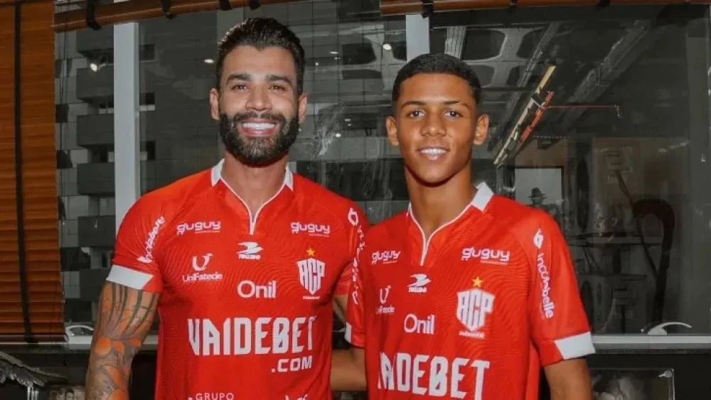Gusttavo Lima deixa o coração falar mais alto e nova promessa deve jogar no Cruzeiro