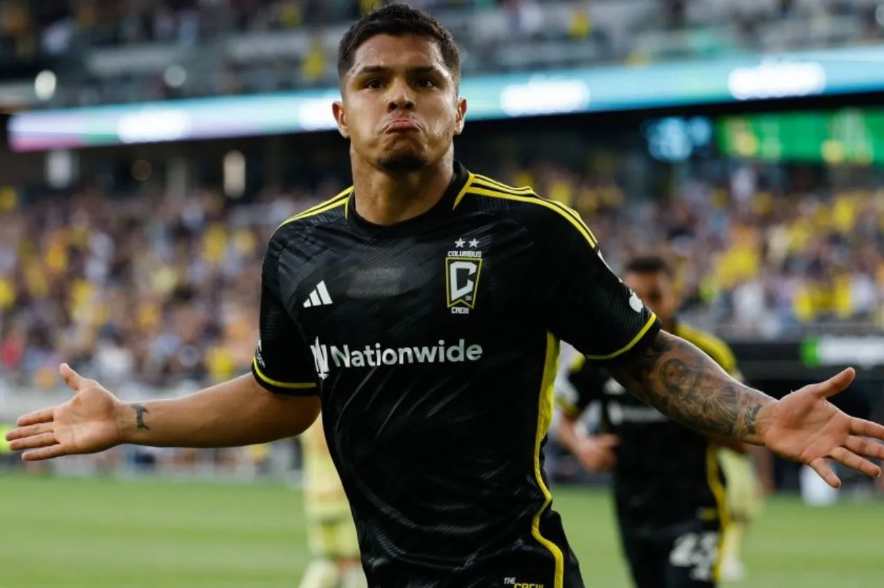 R$ 4 milhões por mês e C. Hernández fecha com o Botafogo