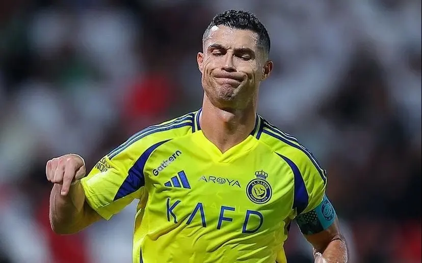 Atacante do Cruzeiro fez tatuagem para não esquecer ensinamento de Cristiano Ronaldo