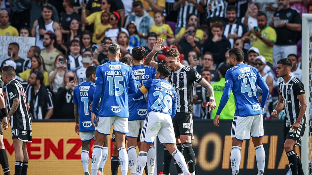 Cruzeiro e Atlético empatam em ranking desagradável do futebol brasileiro