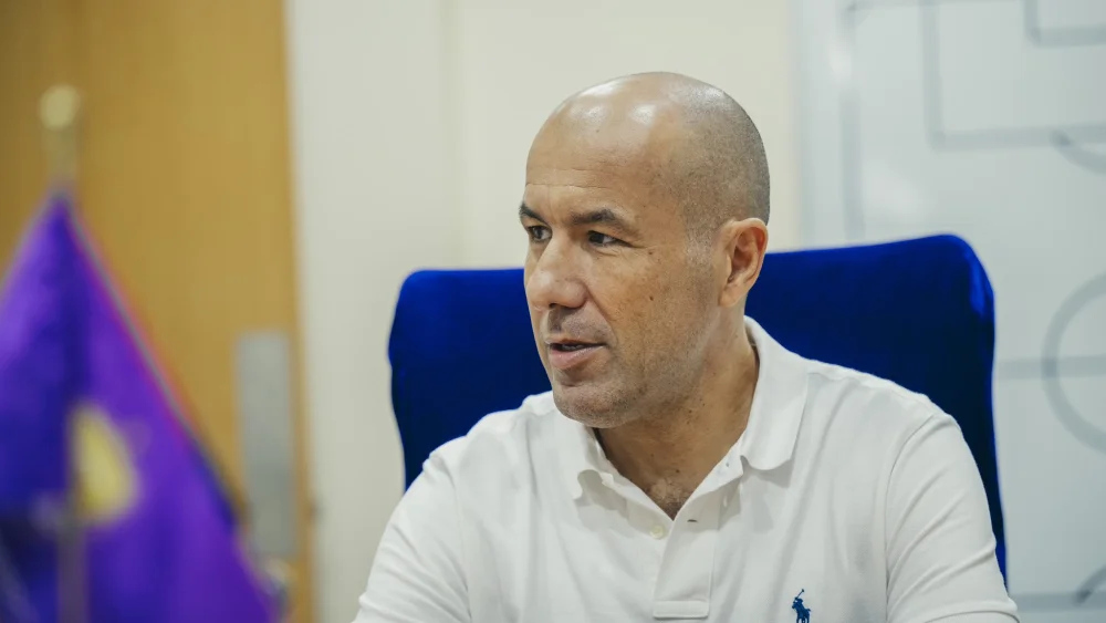 As regalias oferecidas pelo Cruzeiro a Leonardo Jardim
