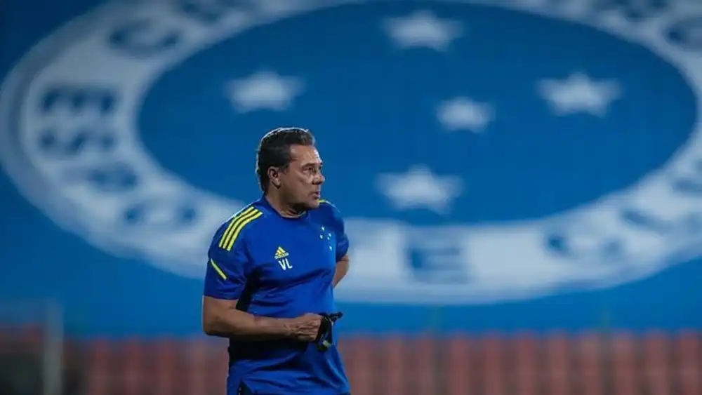 Vanderlei Luxemburgo aceitou R$ 90 mil para treinar o Cruzeiro