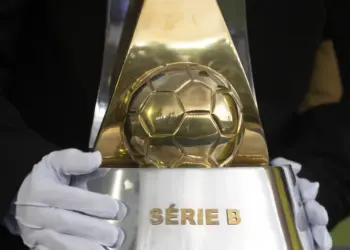 Afundou o Cruzeiro quando teve a chance e agora está pedindo ajuda na Série B