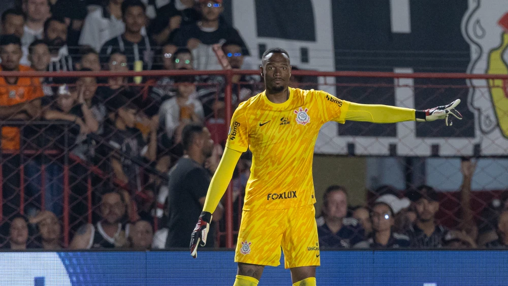 Por R$ 25 milhões, Cruzeiro contrata o goleiro Carlos Miguel