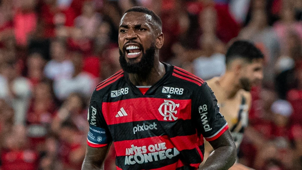 Sem finalizar renovação, Flamengo vê Gerson aceitando novo contrato até 2030