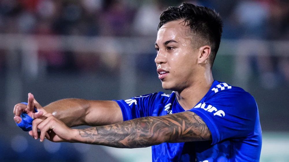 Kaio Jorge chama a responsabilidade e faz alerta aos jogadores do Cruzeiro