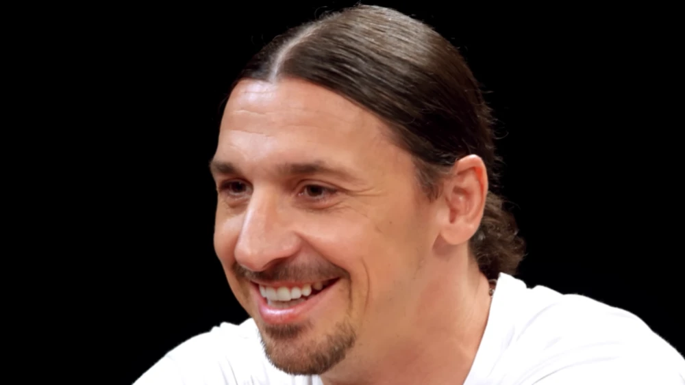 Parça de Ibrahimovic é o novo presente de Pedrinho para torcida do Cruzeiro