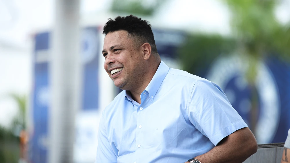 Goleiro Bruno aceitou todos os termos para recomeçar ao lado de Ronaldo Fenômeno