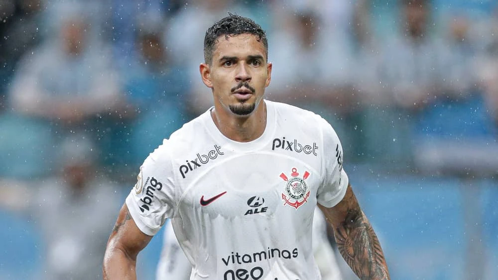 Lucas Veríssimo ganha força em gigante brasileiro e retorno fica próximo