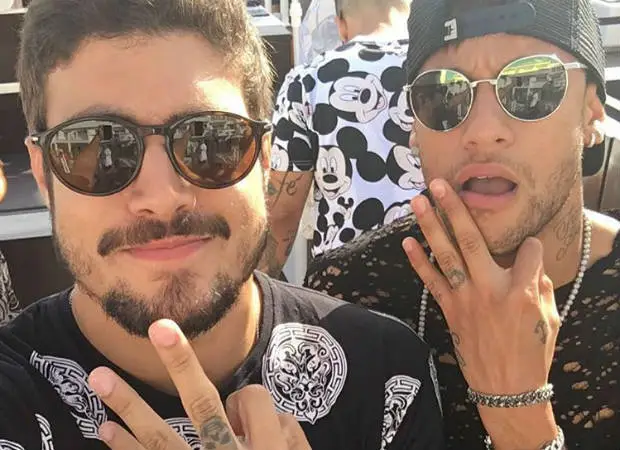 Neymar cria equipe própria e acerta com Caio Castro para 2025