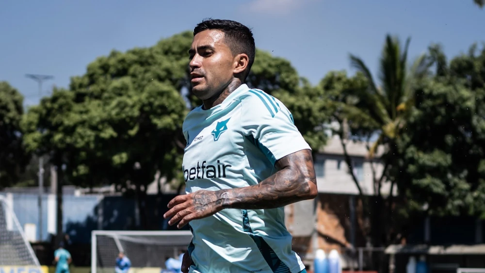 Enquanto Cruzeiro prepara saída de Dudu, Atlético diz até logo a dois titulares