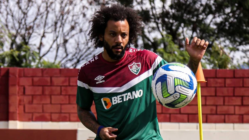 Logo após anunciar aposentadoria, Marcelo fecha acordo para vestir a camisa do Real Madrid