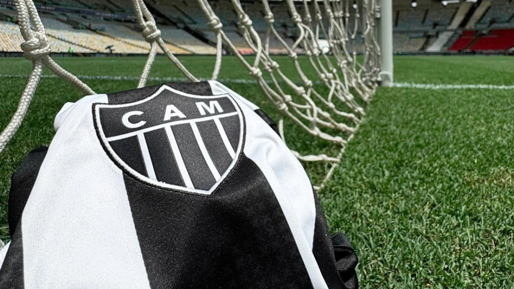 Logo após pênalti bizarro, jogador do Atlético falta treino e pode estar de saída do clube