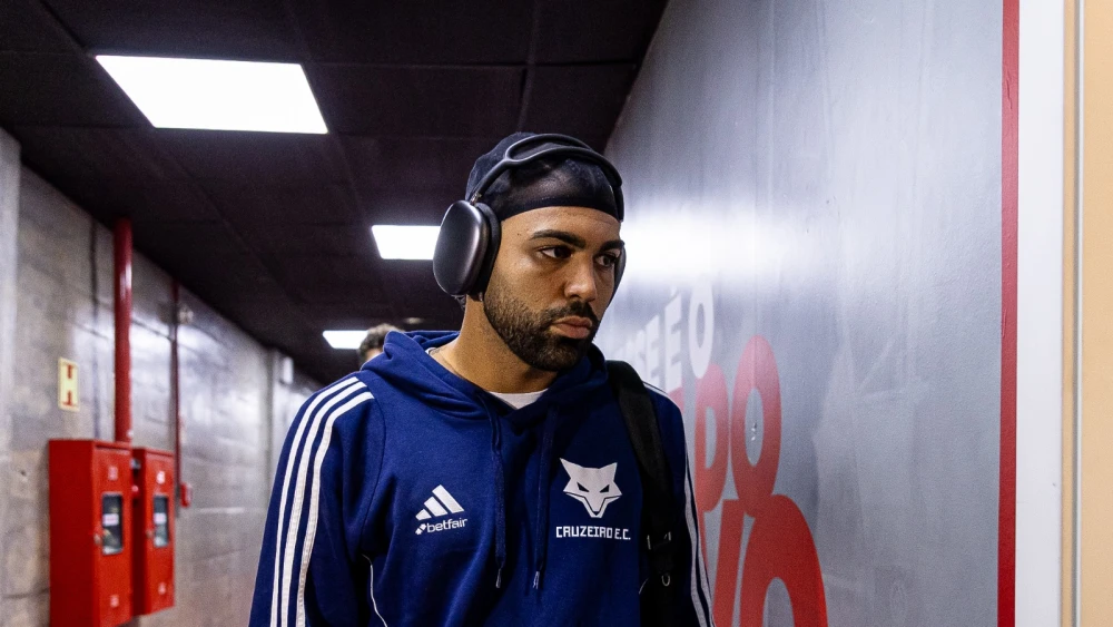 Gabigol briga pelo Cruzeiro e manda recadinho à CBF
