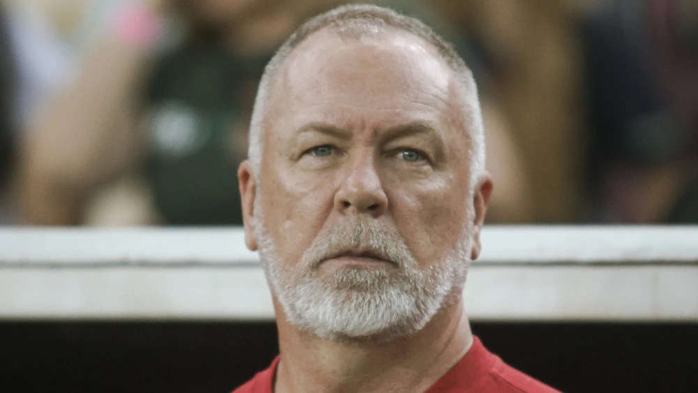 Mano Menezes só ficou desempregado e já pode assumir novo clube