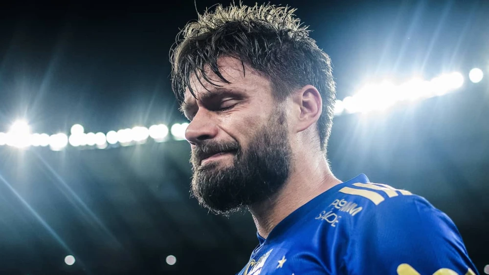 Ex-Cruzeiro e Inter, Sobis mostra seu ponto de vista em expulsão polêmica